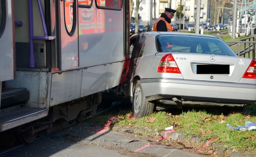 VU Koeln PKW Bahn Amsterdamerstr Friedrich Karlstr P047.JPG